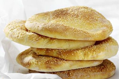 الخبز البلدي المنفوخ